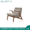 Sillón de marco de madera maciza simple